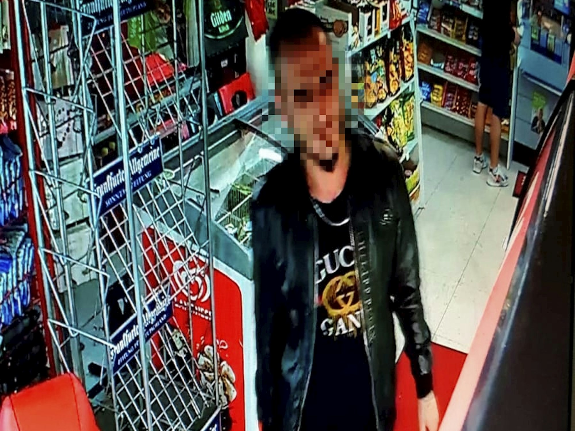 Aufnahme einer Sicherheitskamera in einem Kiosk.