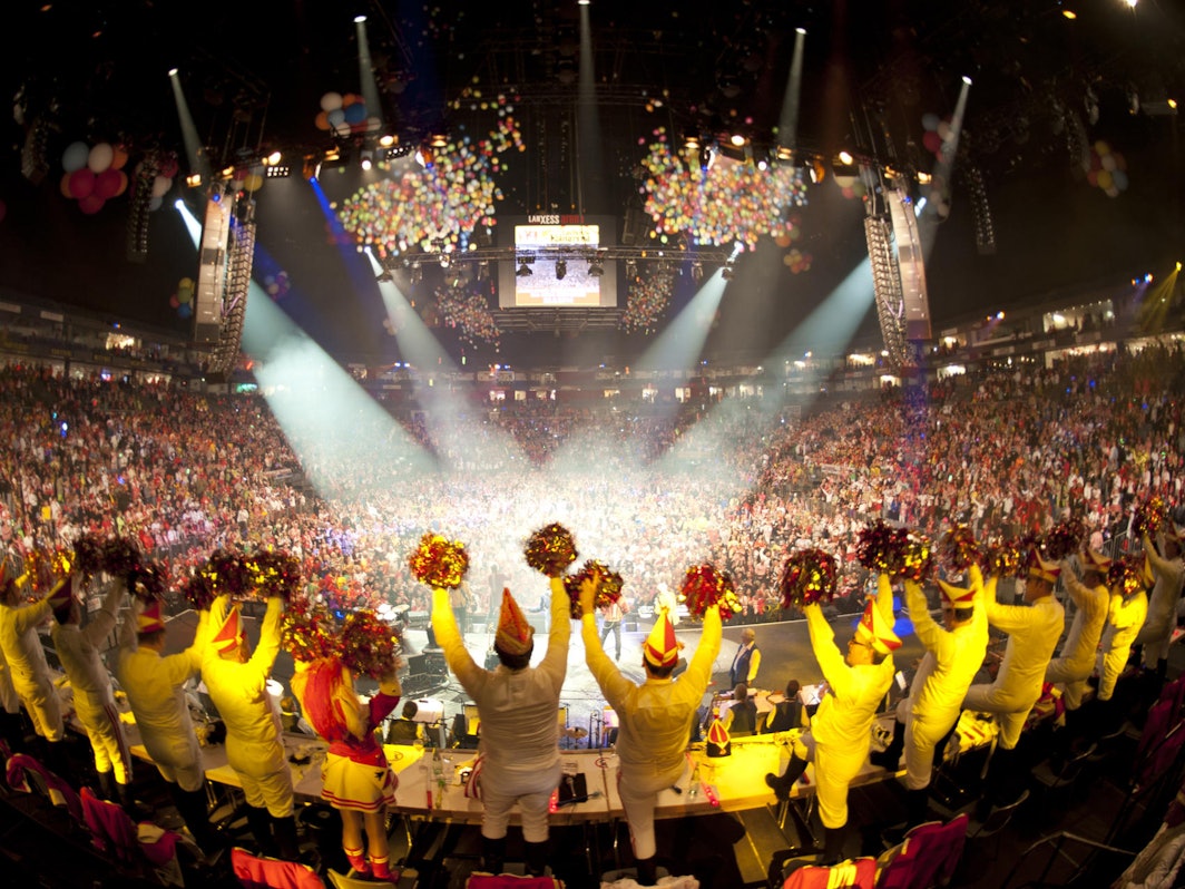 Blick in die Lanxess-Arena während einer Veranstaltung.