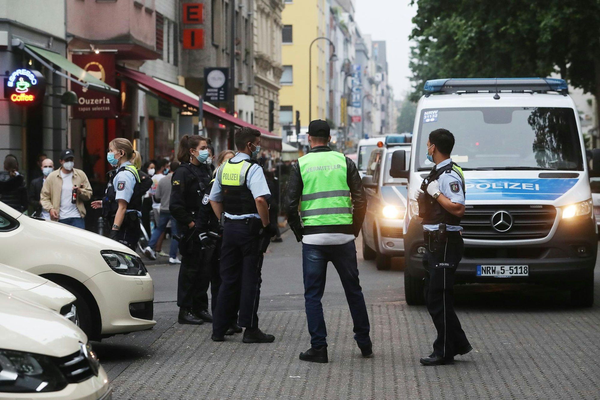 B1930A22-0AB1-4AF7-AD0C-E732095B3E6C