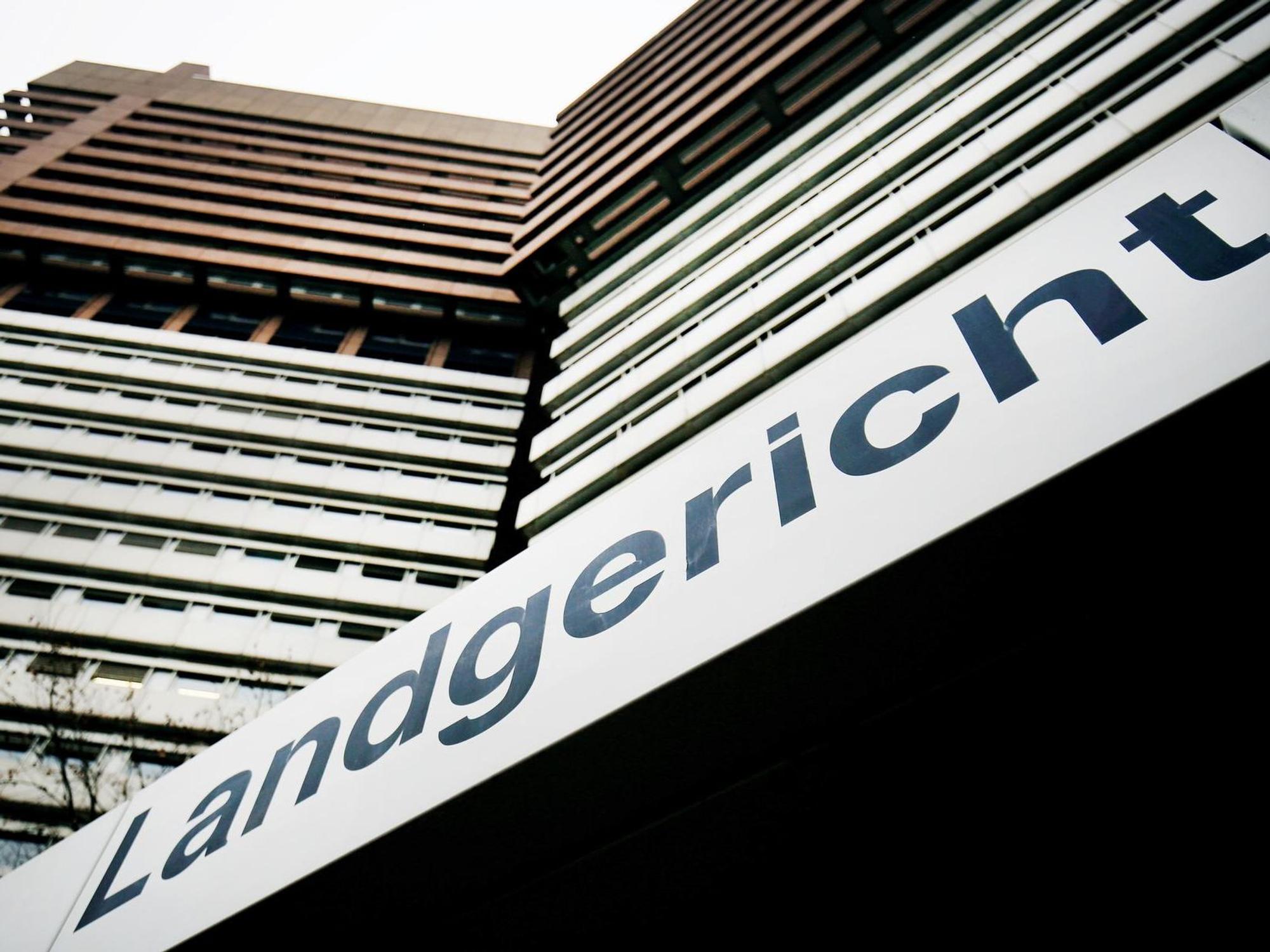 Das Gebäude des Kölner Landgerichts von außen.