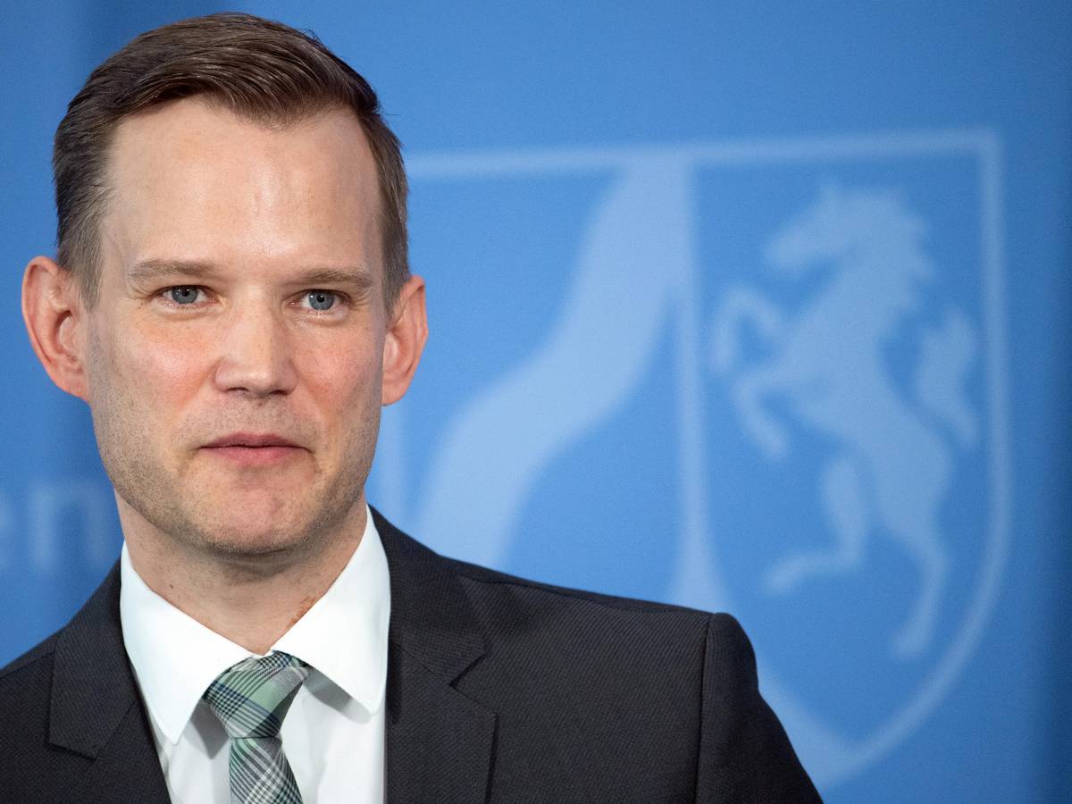 Hendrik Streeck (hier bei einer Pressekonferenz im April 2020 in Düsseldorf) plädiert für eine höhere Impfbereitschaft in Deutschland.