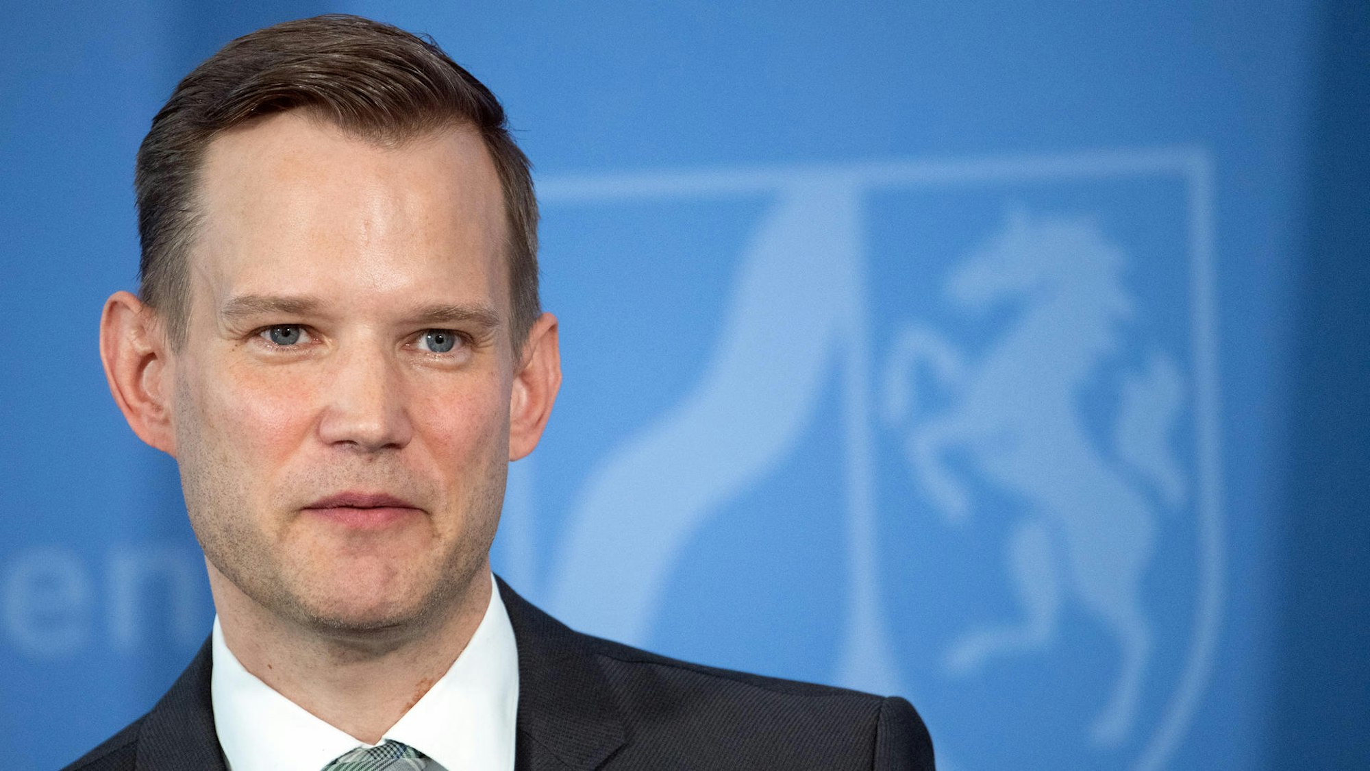 Hendrik Streeck (hier bei einer Pressekonferenz im April 2020 in Düsseldorf) plädiert für eine höhere Impfbereitschaft in Deutschland.