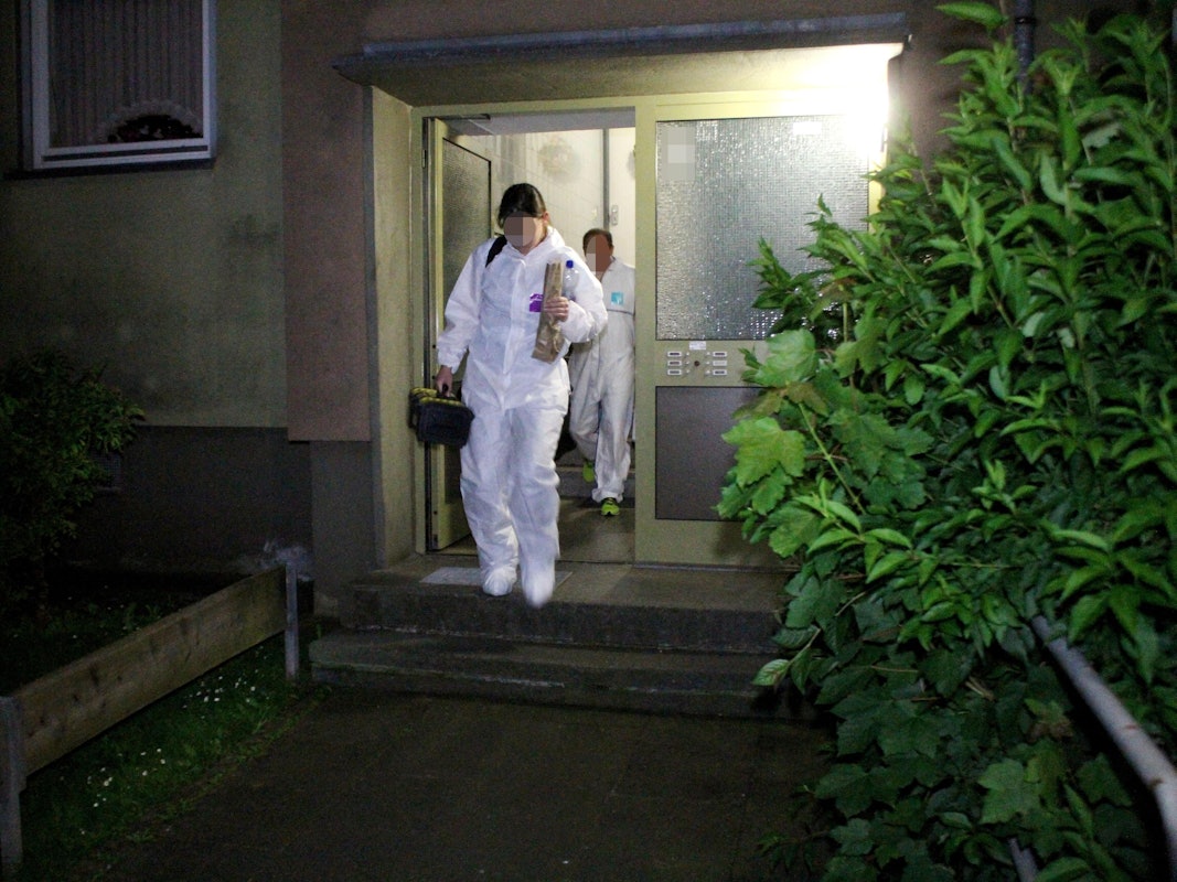 Polizei ermittelt nach Bluttat in Brühl