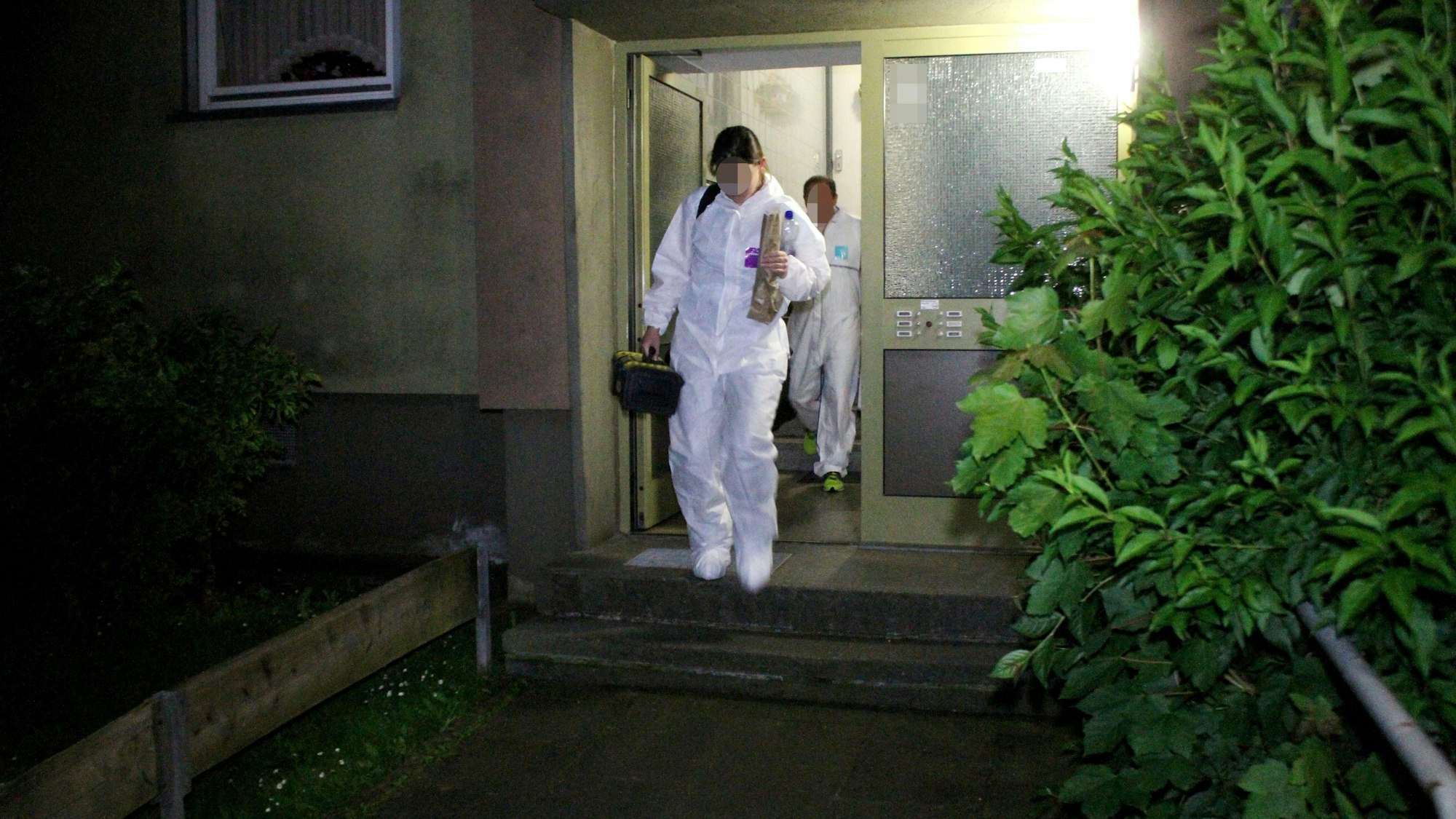 Polizei ermittelt nach Bluttat in Brühl