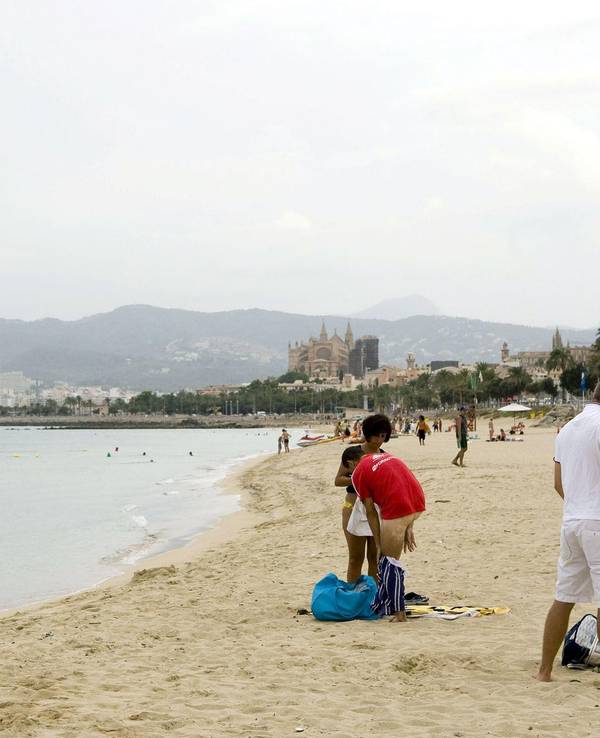 Der Strand Can Pere Antoni in Palma de Mallorca.