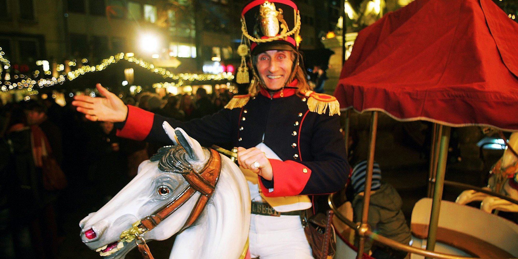 digas-116122751_MDS-EXP-2011-12-06-x111124_KM_Gendarm_2