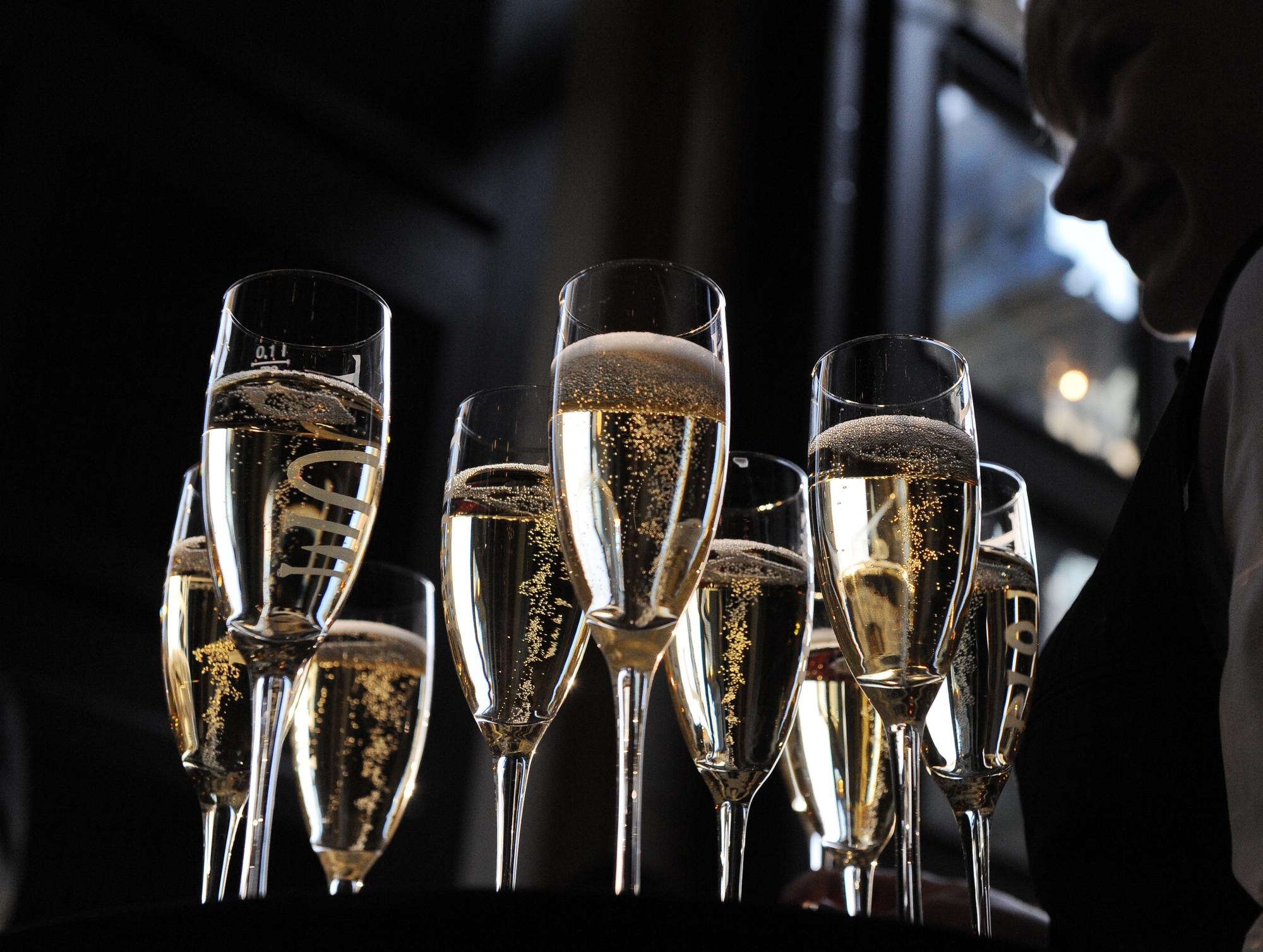 champagner_sekt_dpa